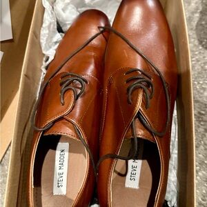 Steve Madden Men’s Tan Leather Lace-Up Oxfords